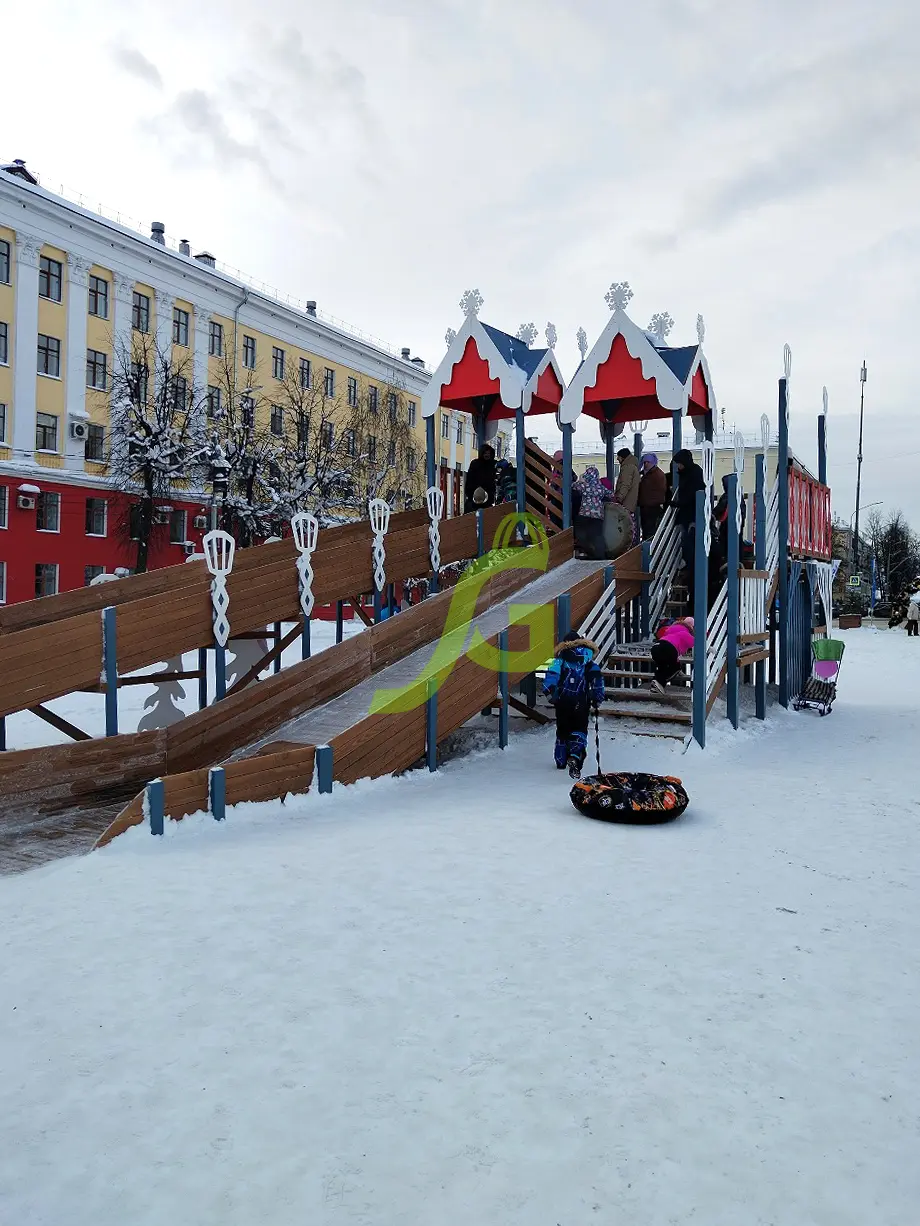 Зимняя деревянная горка "IgraGrad Snow Fox 17" с тремя скатами V3