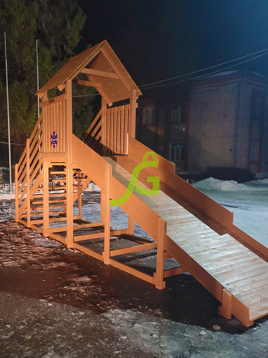 Заливная горка "IgraGrad Snow Fox Start с крышей", скат 4 м