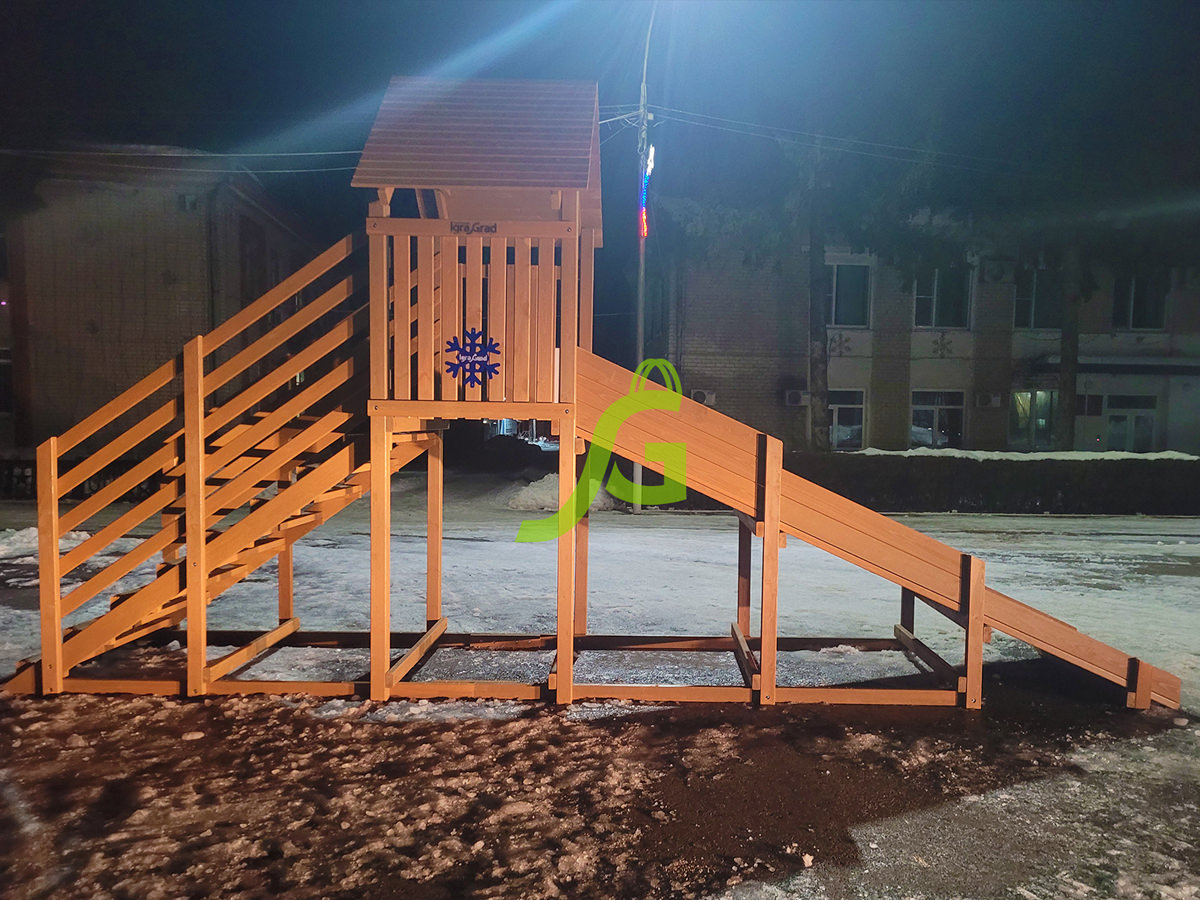 Заливная горка "IgraGrad Snow Fox Start с крышей", скат 4 м